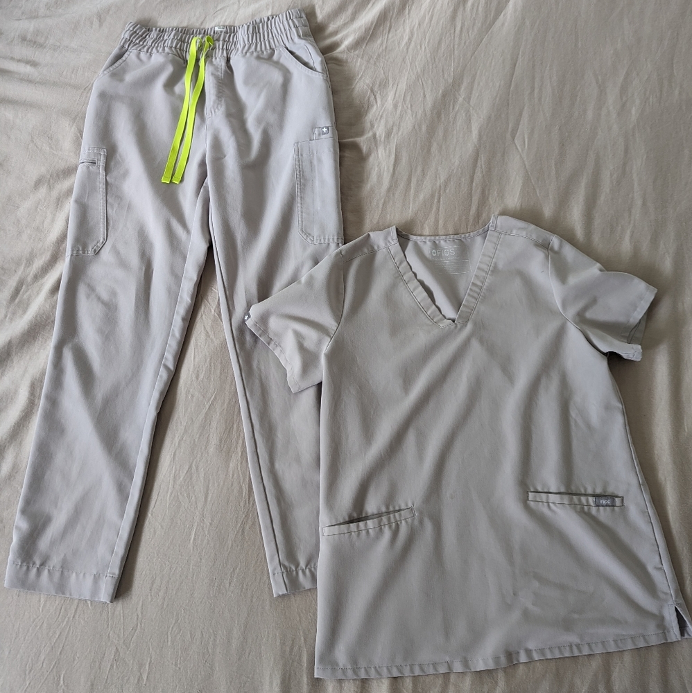 FIGS Slate Scrub Set